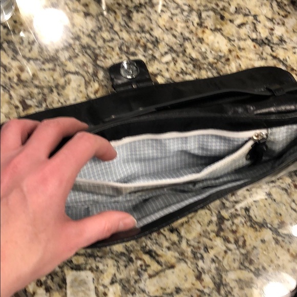 Black leather DKNY evening bag - Picture 4 of 8